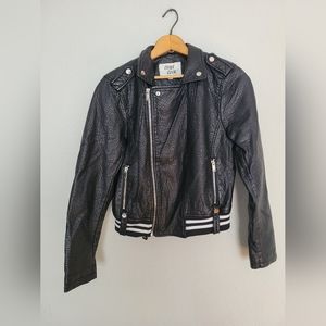 Outer Edge Black Faux Leather Cropped   Bomber Jackey- Large